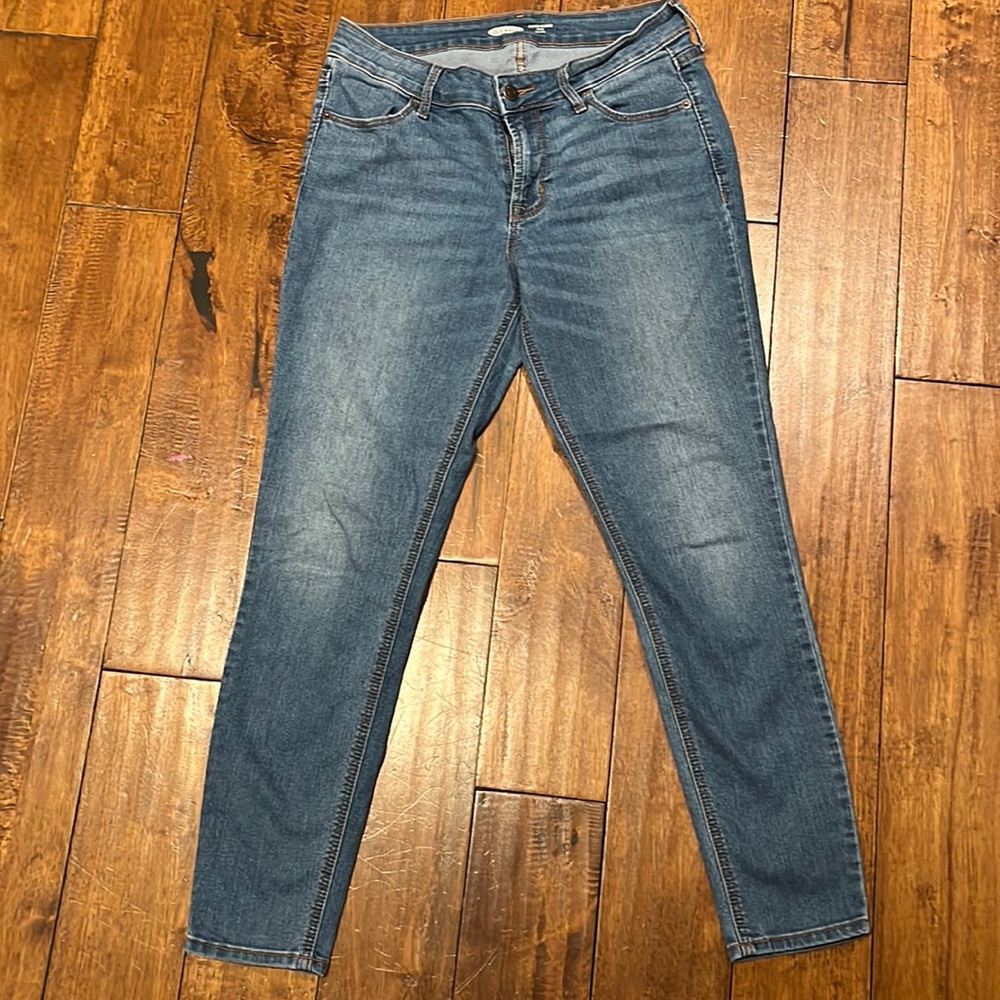 Old Navy super skinny ankle mid-rise jeans